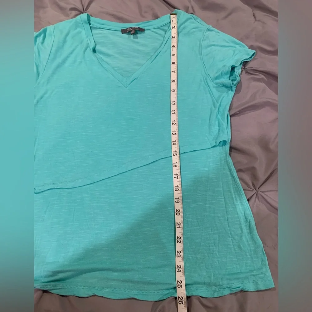 Lisa Rinna Collection Green Asymmetrical Cap Sleeve Tee - Picture 6 of 7